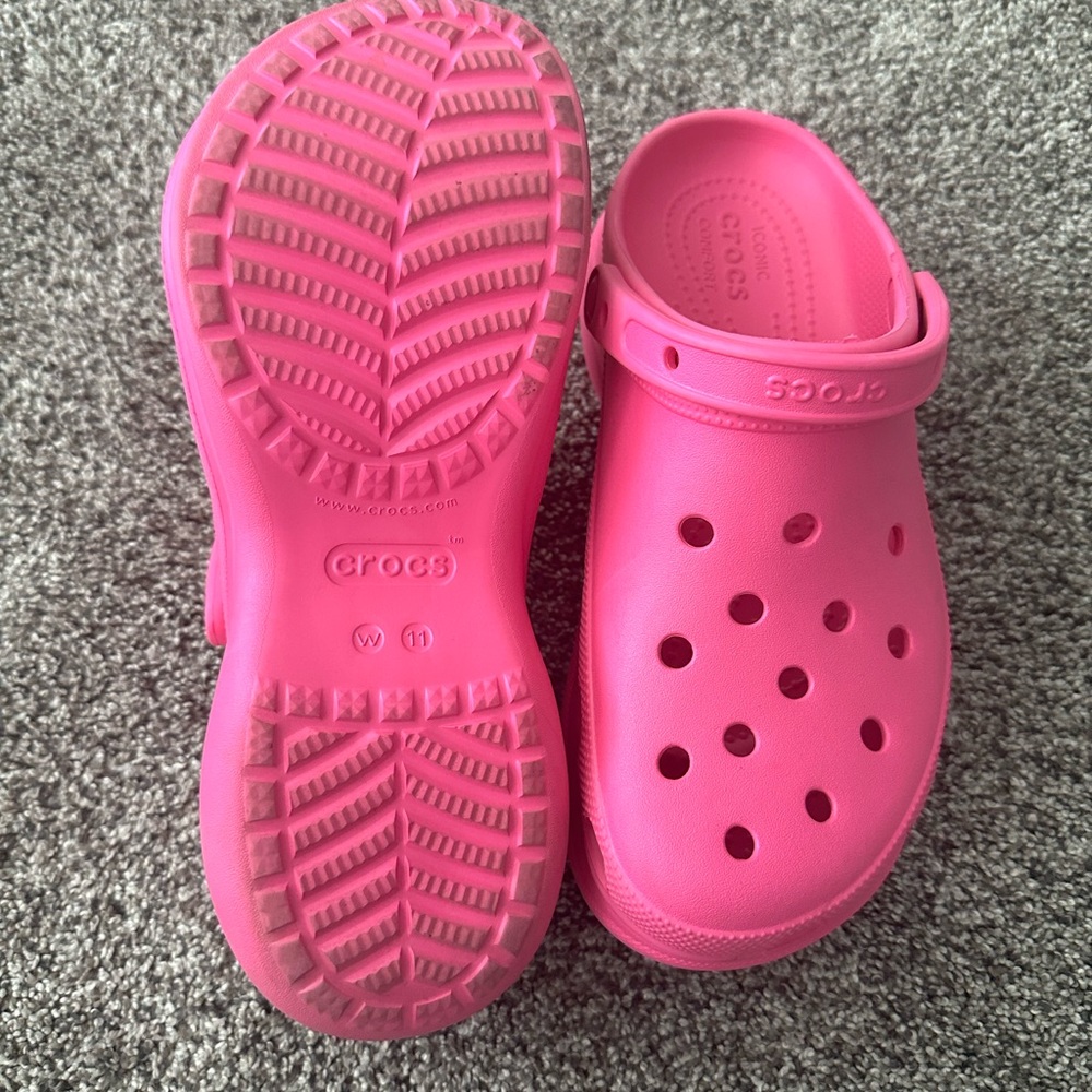 Women’s croc size 11 worn only a handful of times! Priced to sell!